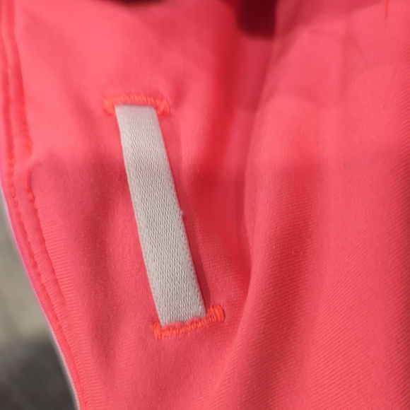 Lululemon Var-City Crop Black / Quiet Stripe Butter Pink Electric Coral - Picture 14 of 15